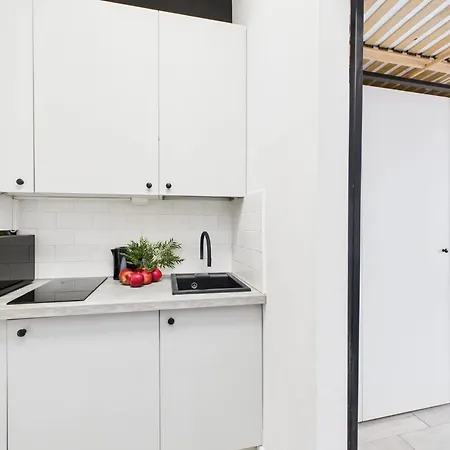 Comfortable In Warsaw's Mokotow District Next To The Metro By Renters *