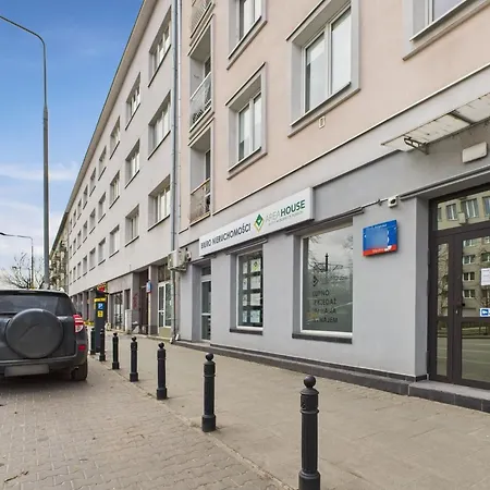 شقة Comfortable In Warsaw's Mokotow District Next To The Metro By Renters