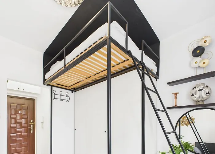 Apartment Comfortable In Warsaw's Mokotow District Next To The Metro By Renters